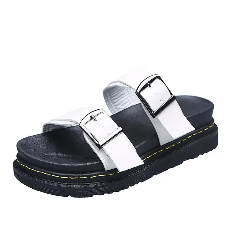סנדלים פתוחים